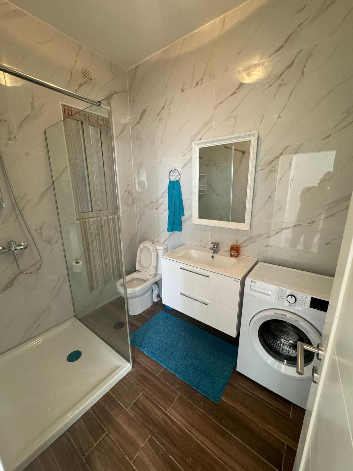 Victoria Modern Apartment Bagian luar foto